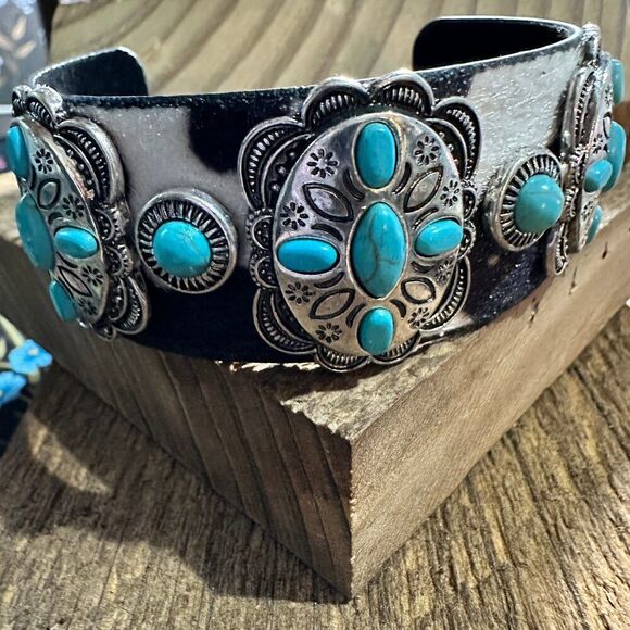 Western Concho Cowhide Hair Cuff Stylish Accessory for‎ Unique Fashion - Picture 2 of 7